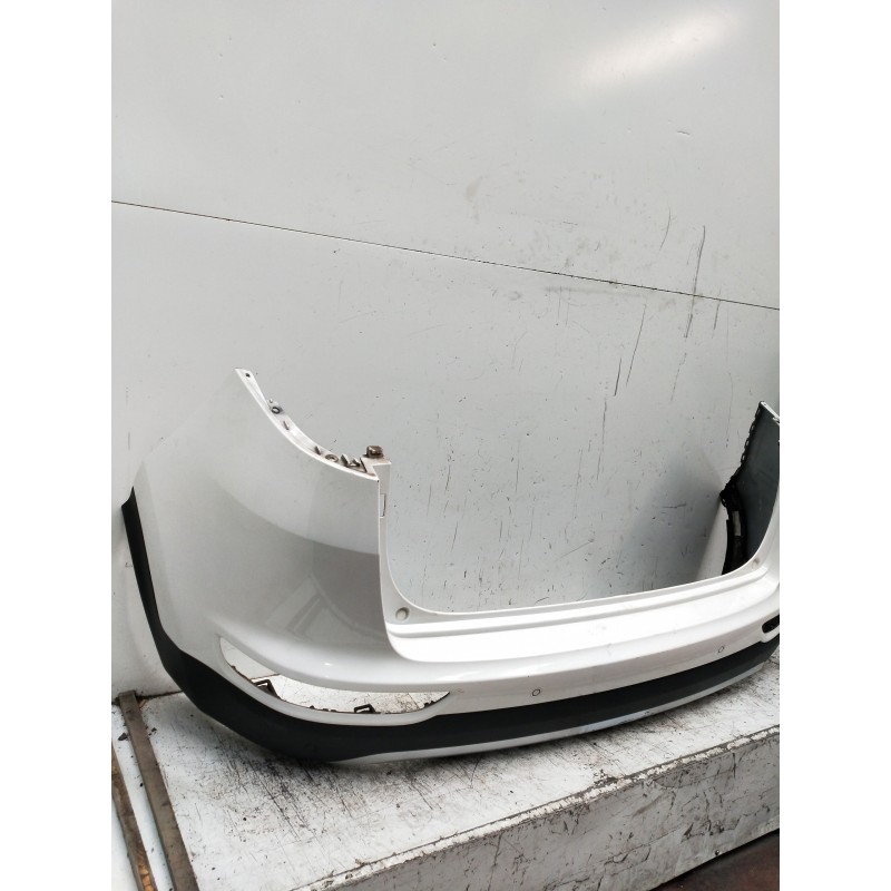 Recambio de paragolpes trasero para kia sportage spirit 2wd referencia OEM IAM   