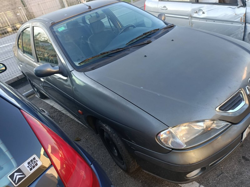 renault megane i fase 2 classic (la..) del año 2000 renault megane i fase 2 classic (la..) del año 2000