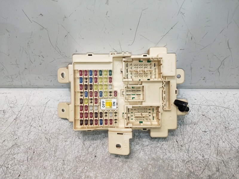 Recambio de caja reles / fusibles para kia sportage spirit 2wd referencia OEM IAM 91950D9540  