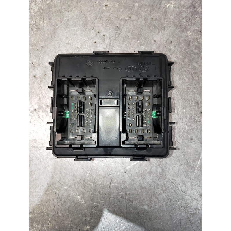Recambio de caja reles / fusibles para kia sportage spirit 2wd referencia OEM IAM 91950D9BB0 91950D9880 