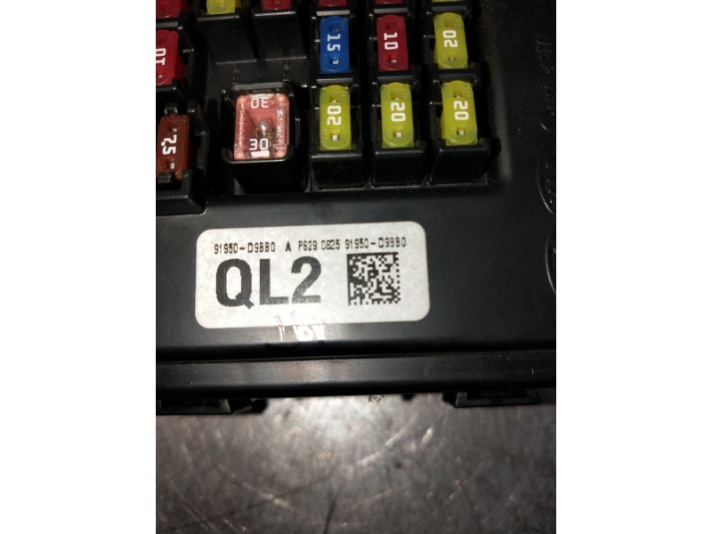 Recambio de caja reles / fusibles para kia sportage spirit 2wd referencia OEM IAM 91950D9BB0 91950D9880 