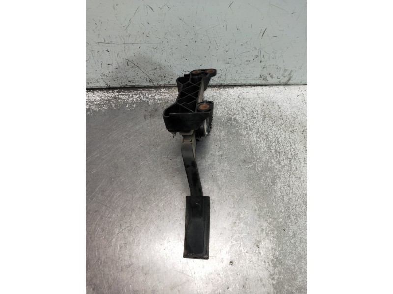 Recambio de potenciometro pedal para nissan pathfinder (r51) 2.5 dci le referencia OEM IAM 18002EA000  