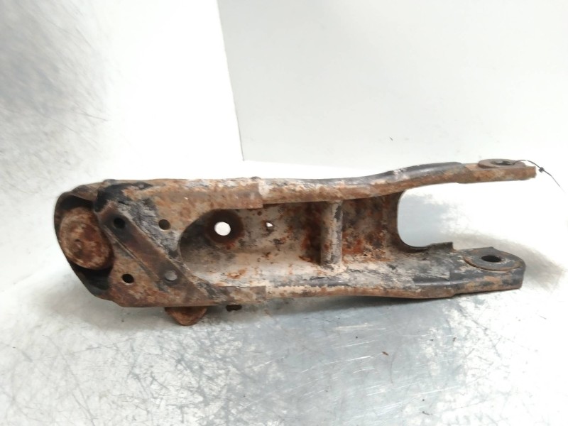 Recambio de brazo suspension inferior delantero izquierdo para nissan pick-up (d22) 2.5 diesel referencia OEM IAM   