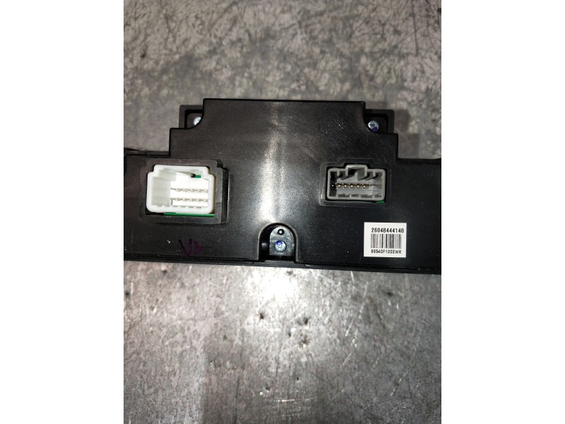 Recambio de mando multifuncion para kia sportage spirit 2wd referencia OEM IAM D996568020 D996569210 