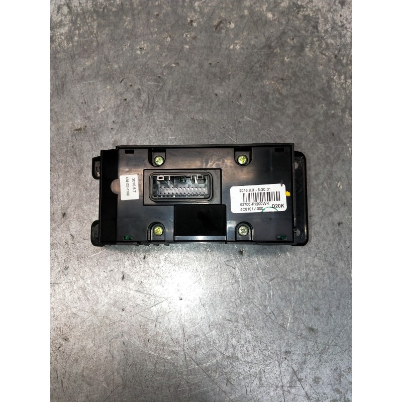 Recambio de mando multifuncion para kia sportage spirit 2wd referencia OEM IAM 93700F1200WK  