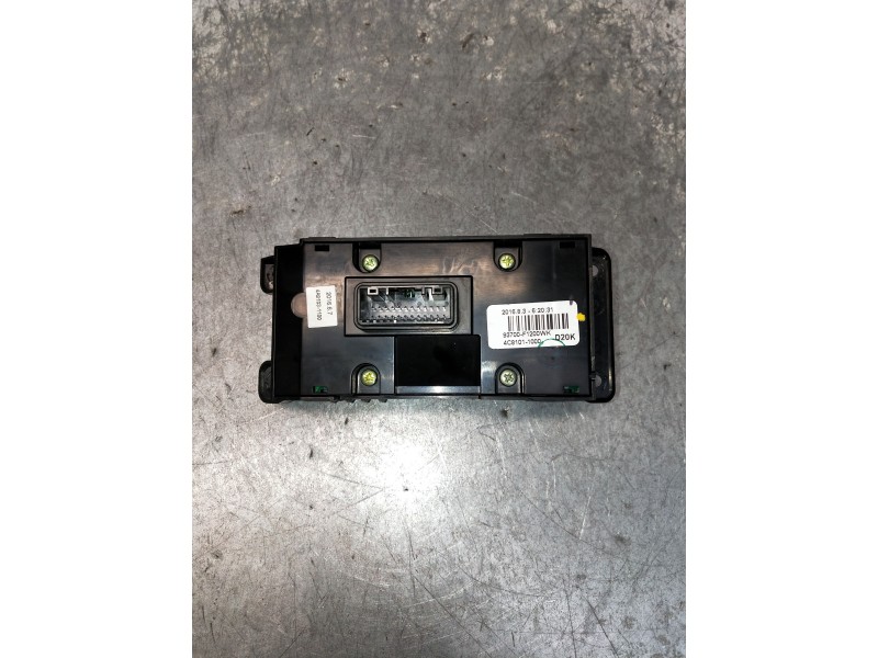 Recambio de mando multifuncion para kia sportage spirit 2wd referencia OEM IAM 93700F1200WK  