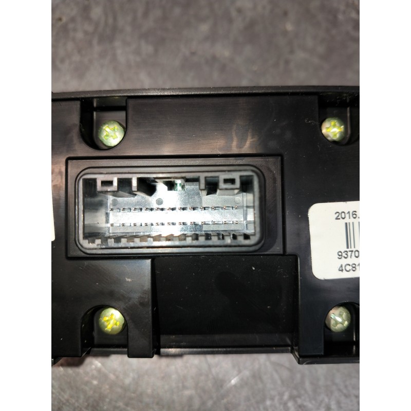 Recambio de mando multifuncion para kia sportage spirit 2wd referencia OEM IAM 93700F1200WK  