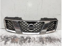 Recambio de rejilla delantera para nissan pathfinder (r51) 2.5 dci le referencia OEM IAM   