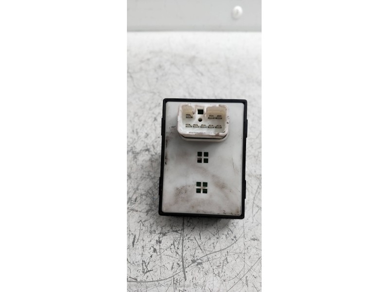 Recambio de mando elevalunas delantero izquierdo para chevrolet lacetti se referencia OEM IAM 621W04780  