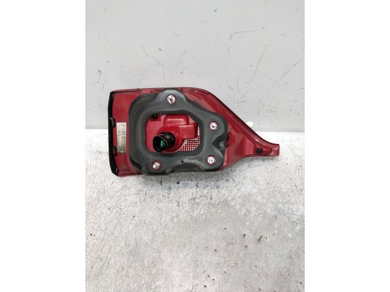 Recambio de piloto trasero izquierdo interior para kia sportage spirit 2wd referencia OEM IAM   