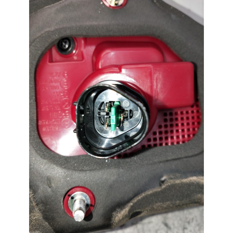 Recambio de piloto trasero izquierdo interior para kia sportage spirit 2wd referencia OEM IAM   