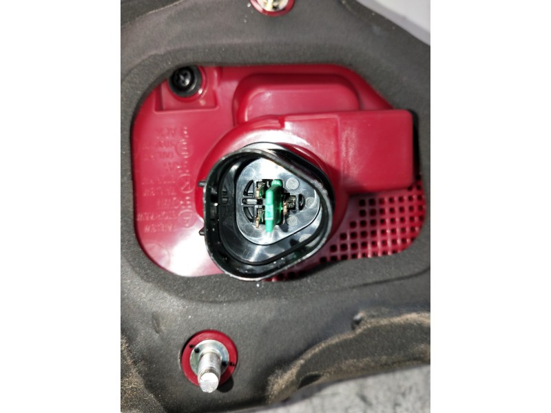 Recambio de piloto trasero izquierdo interior para kia sportage spirit 2wd referencia OEM IAM   