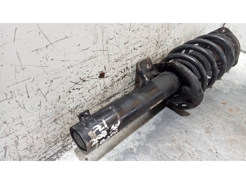 Recambio de amortiguador delantero izquierdo para volkswagen passat berlina (3c2) highline referencia OEM IAM 3C0413031N  