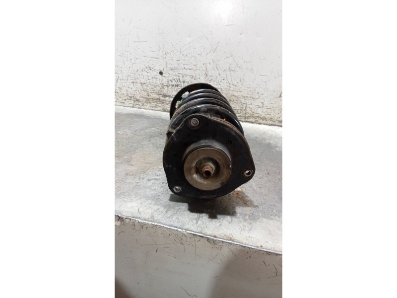Recambio de amortiguador delantero izquierdo para volkswagen passat berlina (3c2) highline referencia OEM IAM 3C0413031N  
