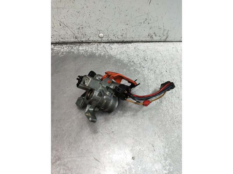 Recambio de conmutador de arranque para ford escort berlina cl referencia OEM IAM 86AB3675  