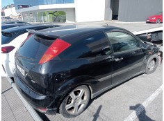 ford focus berlina (cak) del año 2001 2