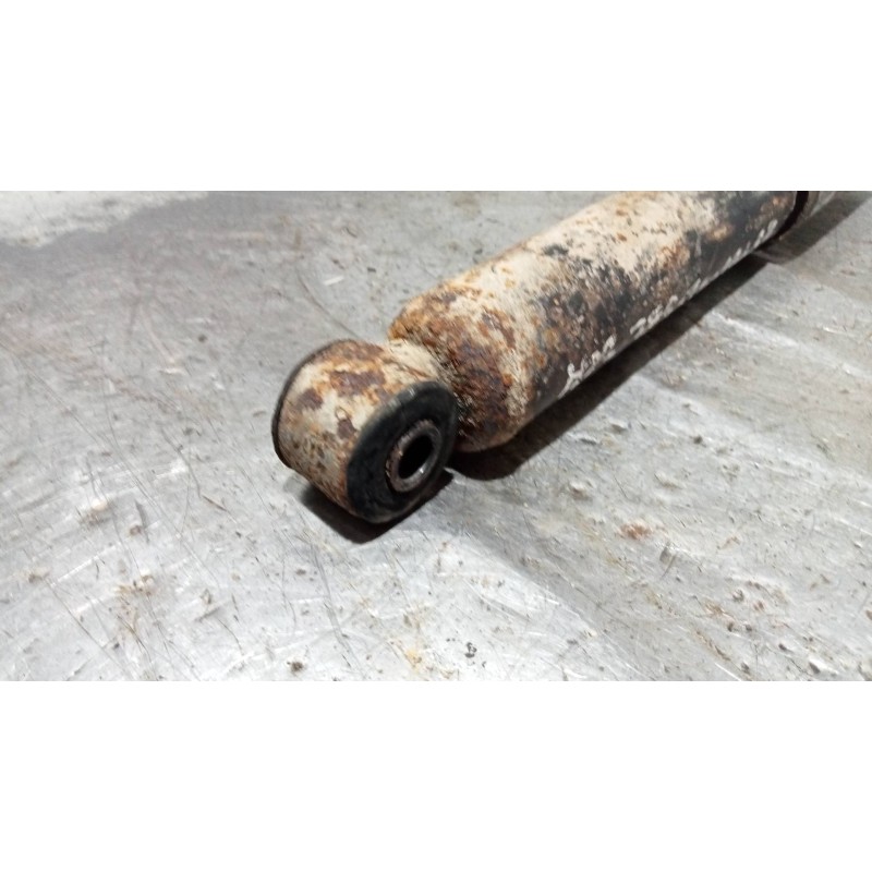 Recambio de amortiguador delantero derecho para mitsubishi montero sport (k90) 2.5 turbodiesel referencia OEM IAM   