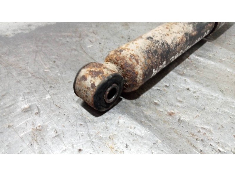 Recambio de amortiguador delantero derecho para mitsubishi montero sport (k90) 2.5 turbodiesel referencia OEM IAM   