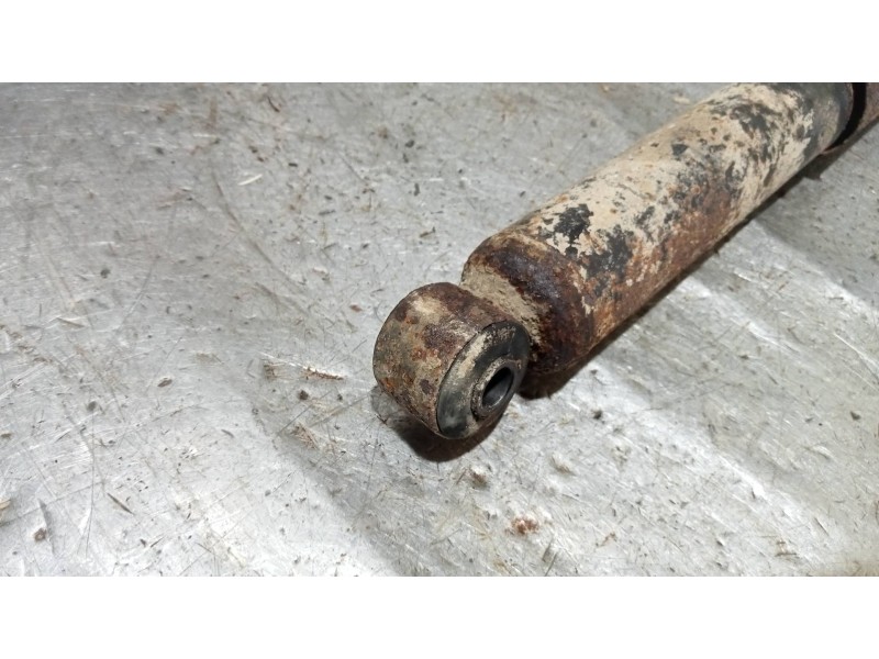 Recambio de amortiguador delantero izquierdo para mitsubishi montero sport (k90) 2.5 turbodiesel referencia OEM IAM   