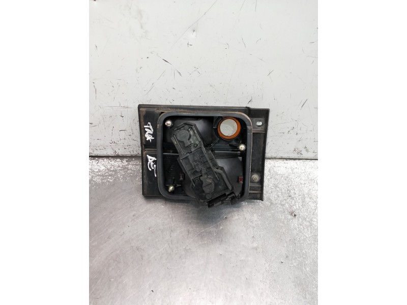 Recambio de piloto trasero derecho interior para volkswagen vento (1h2) gl referencia OEM IAM 1H5945108  