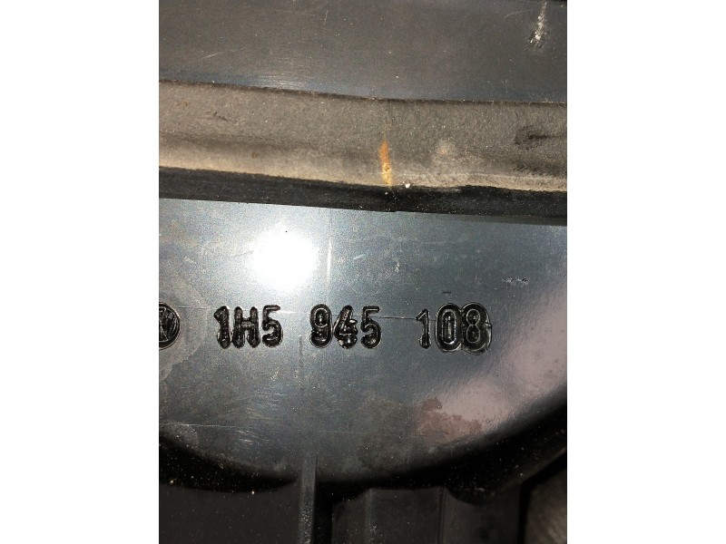 Recambio de piloto trasero derecho interior para volkswagen vento (1h2) gl referencia OEM IAM 1H5945108  