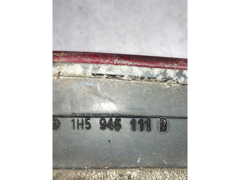 Recambio de piloto trasero izquierdo para volkswagen vento (1h2) gl referencia OEM IAM 1H5945111B  