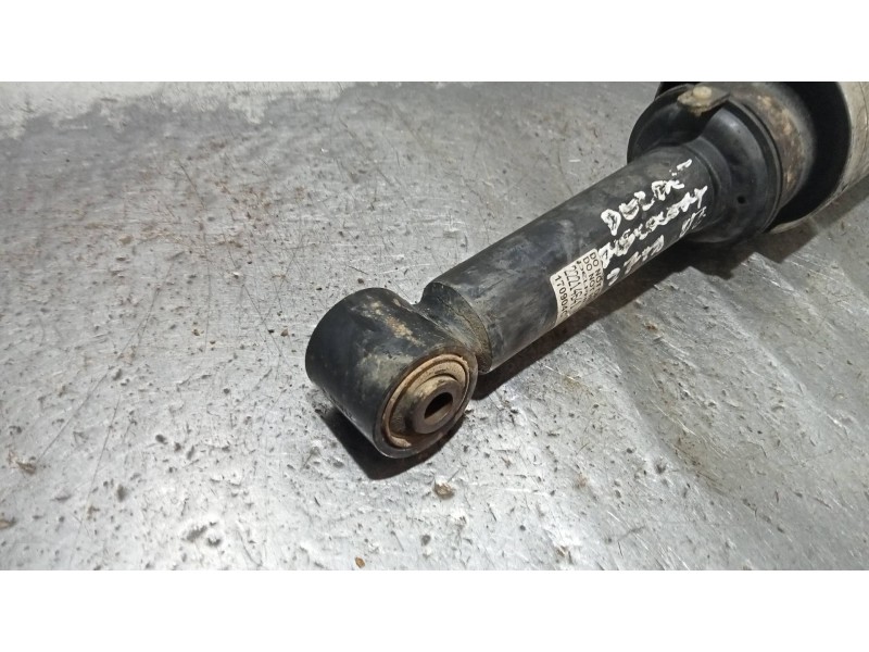 Recambio de amortiguador delantero derecho para land rover discovery v6 td s referencia OEM IAM 22214641  