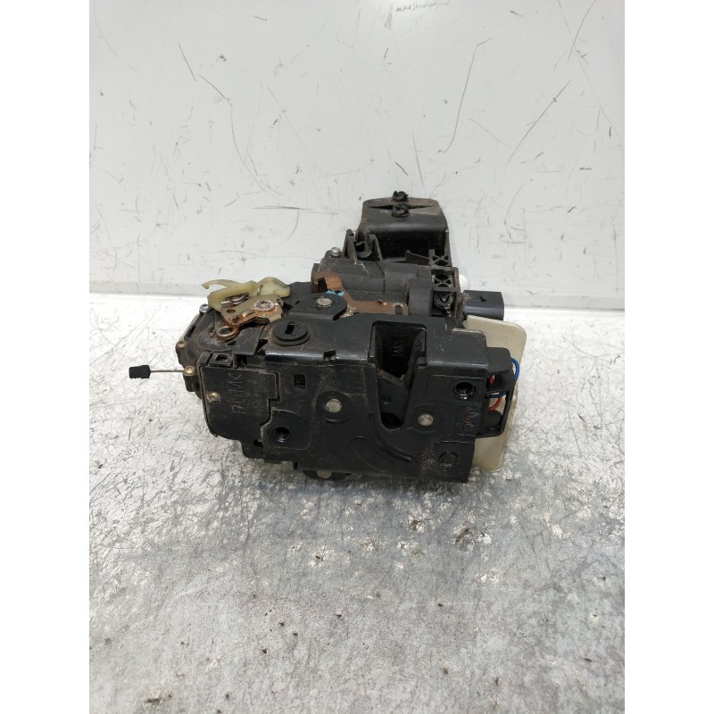 Recambio de motor cierre centralizado trasero izquierdo para volkswagen passat variant (3b6) v6 tdi executive referencia OEM IAM