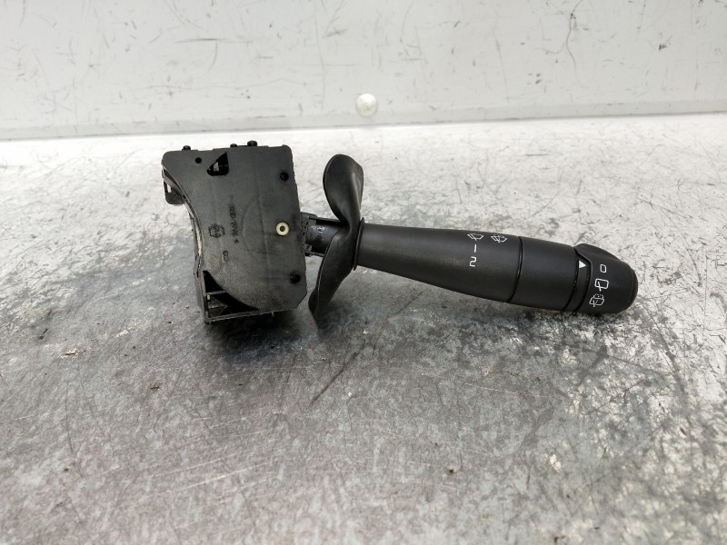 Recambio de mando limpia para dacia logan prestige referencia OEM IAM 8200792587  