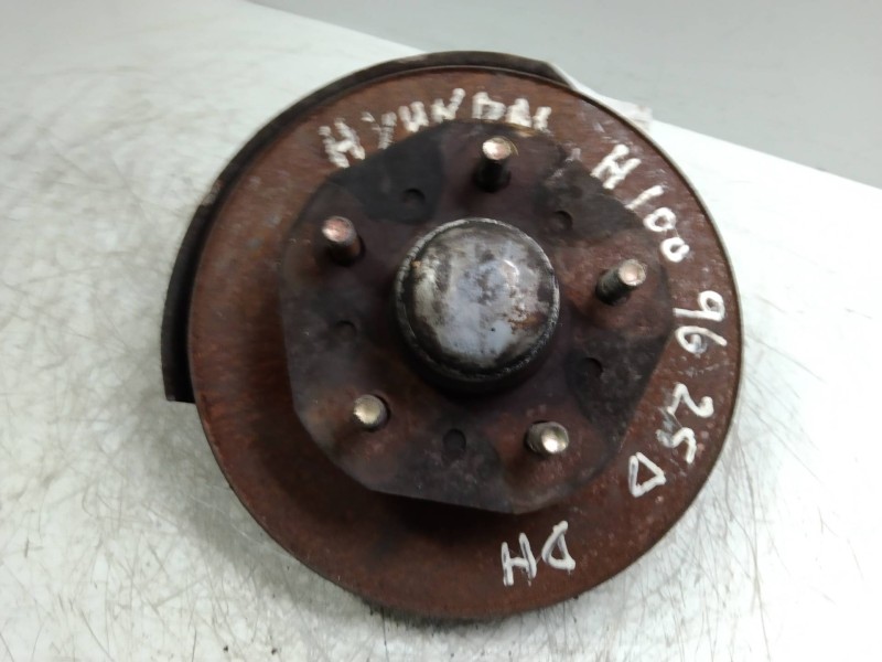 Recambio de mangueta delantera derecha para hyundai h 100 2.5 d referencia OEM IAM   