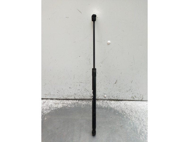 Recambio de amortiguadores capo para opel astra h berlina cosmo referencia OEM IAM 1567RH0310N  