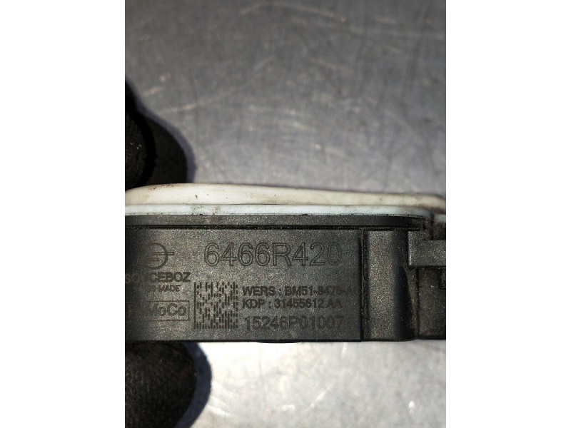 Recambio de motor apertura trampillas climatizador para ford kuga (cbs) titanium referencia OEM IAM 6466R420  