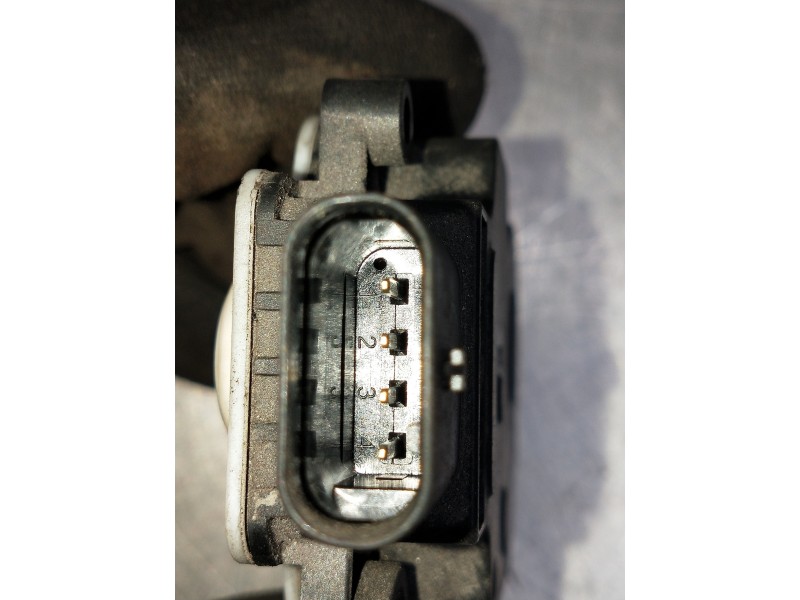 Recambio de motor apertura trampillas climatizador para ford kuga (cbs) titanium referencia OEM IAM 6466R420  