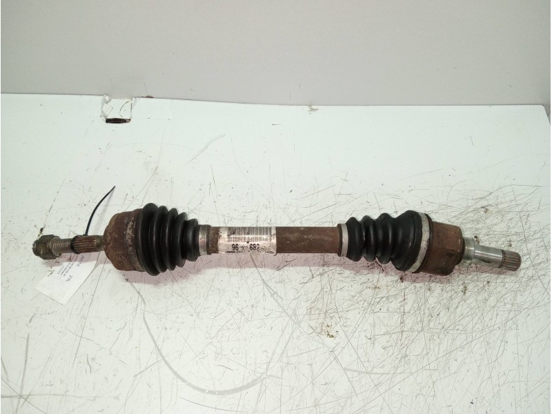 Recambio de transmision delantera izquierda para peugeot 206 berlina xn referencia OEM IAM 96307682  