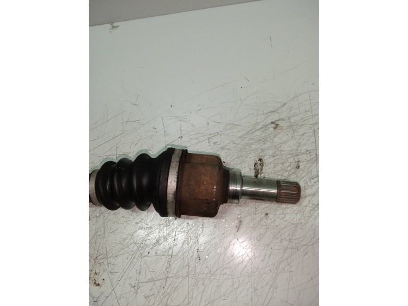 Recambio de transmision delantera izquierda para peugeot 206 berlina xn referencia OEM IAM 96307682  