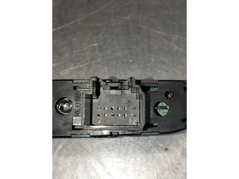 Recambio de mando multifuncion para ford kuga (cbs) titanium referencia OEM IAM 18C621AC  