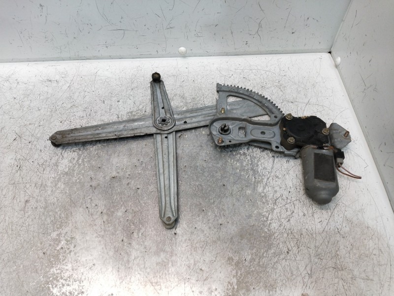 Recambio de elevalunas delantero derecho para peugeot 205 berlina 1.8 d mito referencia OEM IAM   3P