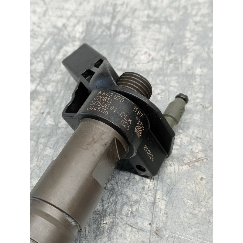 Recambio de inyector para mercedes clase clk (w207) coupe 350 cdi be prime edition (207.322) referencia OEM IAM 0445116026 A6420