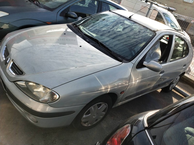 renault megane i fase 2 berlina (ba0) del año 2000