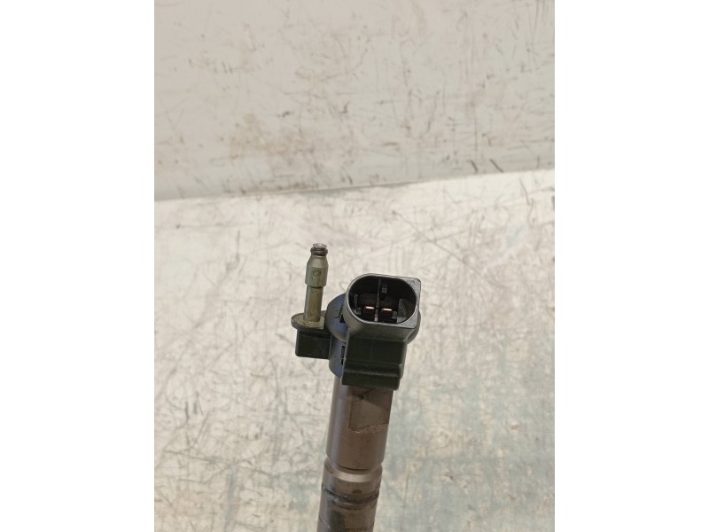 Recambio de inyector para mercedes clase clk (w207) coupe 350 cdi be prime edition (207.322) referencia OEM IAM 0445116026 A6420