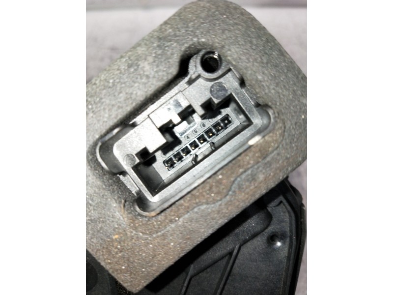 Recambio de motor cierre centralizado delantero izquierdo para seat ateca (kh7) style go referencia OEM IAM B6C5TB837016C  5P