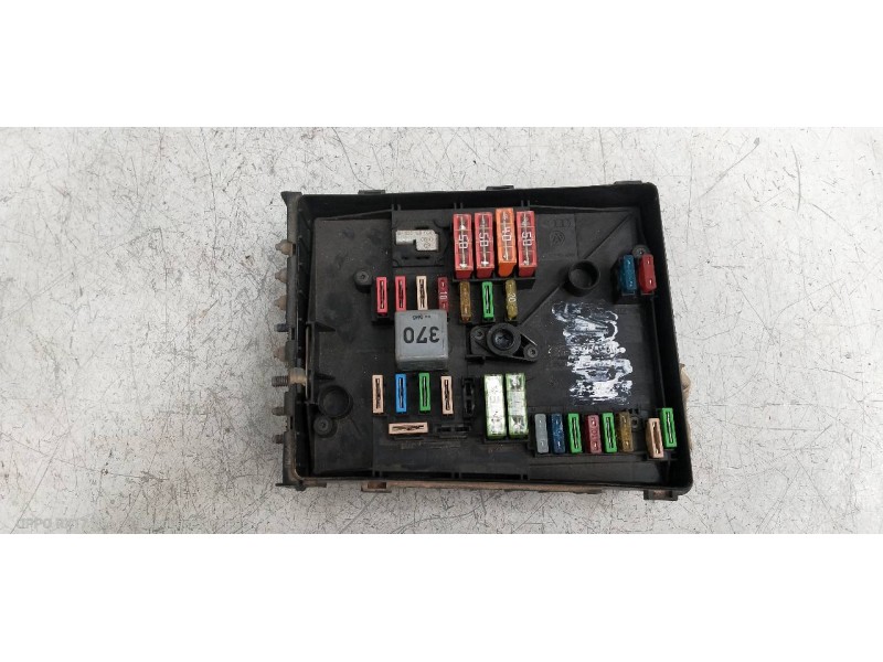 Recambio de caja reles / fusibles para seat leon (1p1) 1.9 tdi referencia OEM IAM   