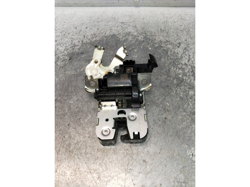 Recambio de motor cierre centralizado porton para seat ateca (kh7) style go referencia OEM IAM 5F082750509S  5P