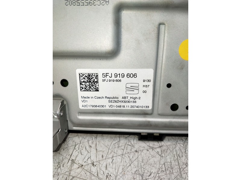 Recambio de pantalla multifuncion para seat ateca (kh7) style go referencia OEM IAM 5FJ919606 A2C1793840301 