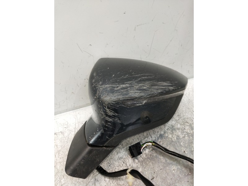 Recambio de retrovisor izquierdo para seat ateca (kh7) style go referencia OEM IAM ELECTRICO UN ENCHUFE 9 CABLES VER FOTOS