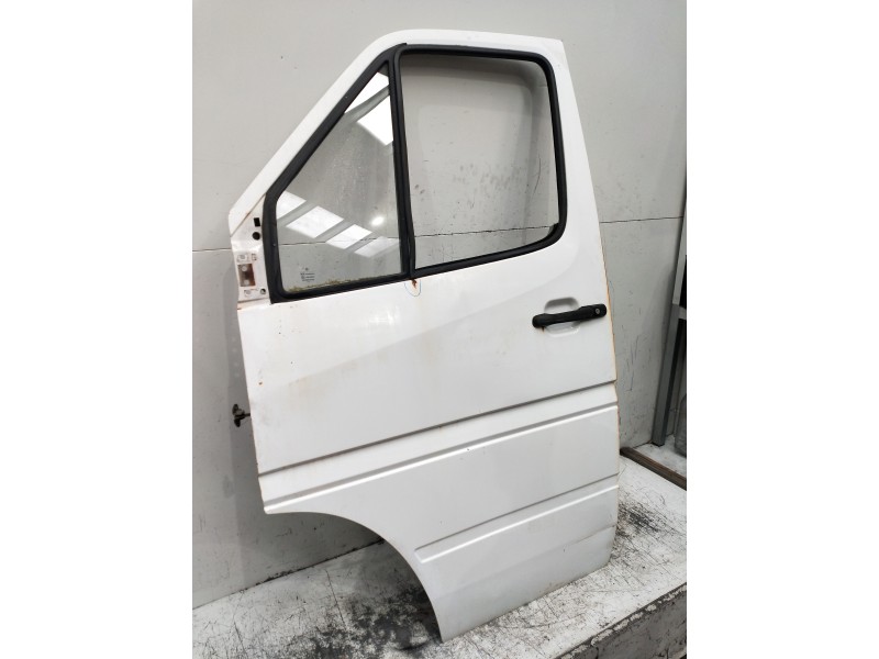 Recambio de puerta delantera izquierda para mercedes sprinter (w901,w904) caja cerr. referencia OEM IAM   VER FOTOS