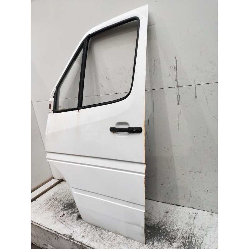 Recambio de puerta delantera izquierda para mercedes sprinter (w901,w904) caja cerr. referencia OEM IAM   VER FOTOS