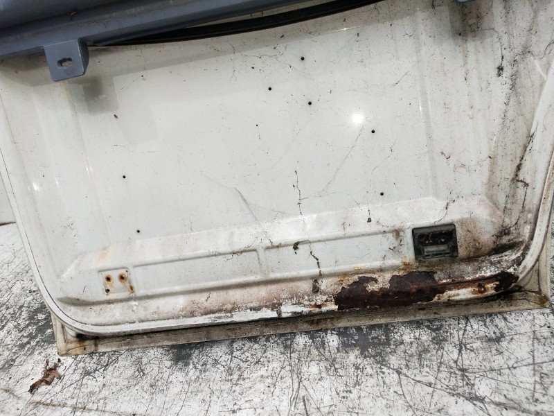 Recambio de puerta delantera izquierda para mercedes sprinter (w901,w904) caja cerr. referencia OEM IAM   VER FOTOS