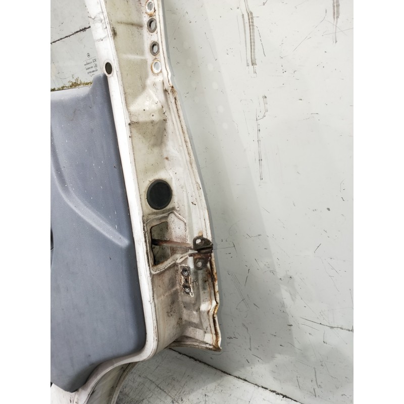 Recambio de puerta delantera izquierda para mercedes sprinter (w901,w904) caja cerr. referencia OEM IAM   VER FOTOS