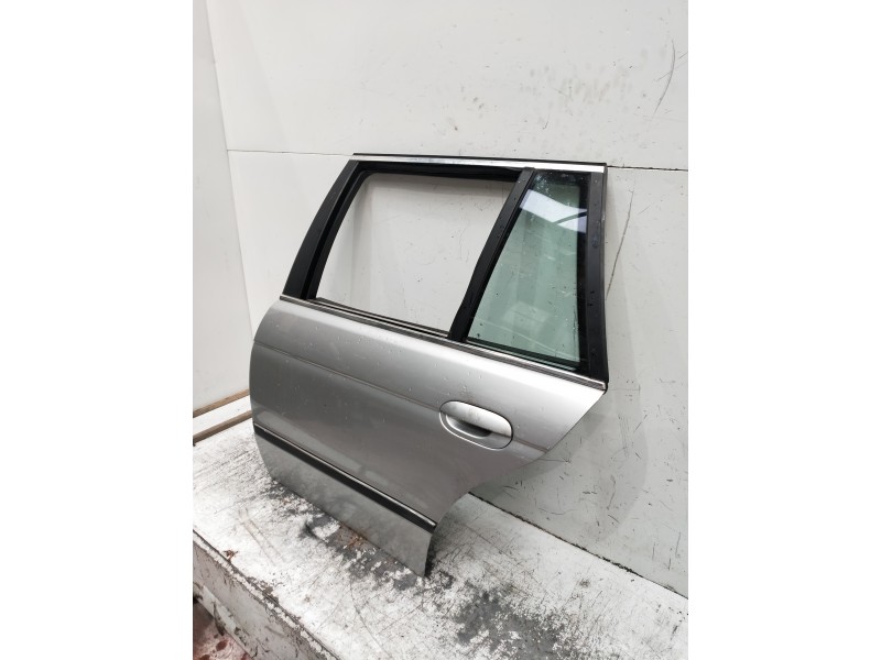 Recambio de puerta trasera izquierda para bmw serie 5 touring (e39) 530d referencia OEM IAM   5P